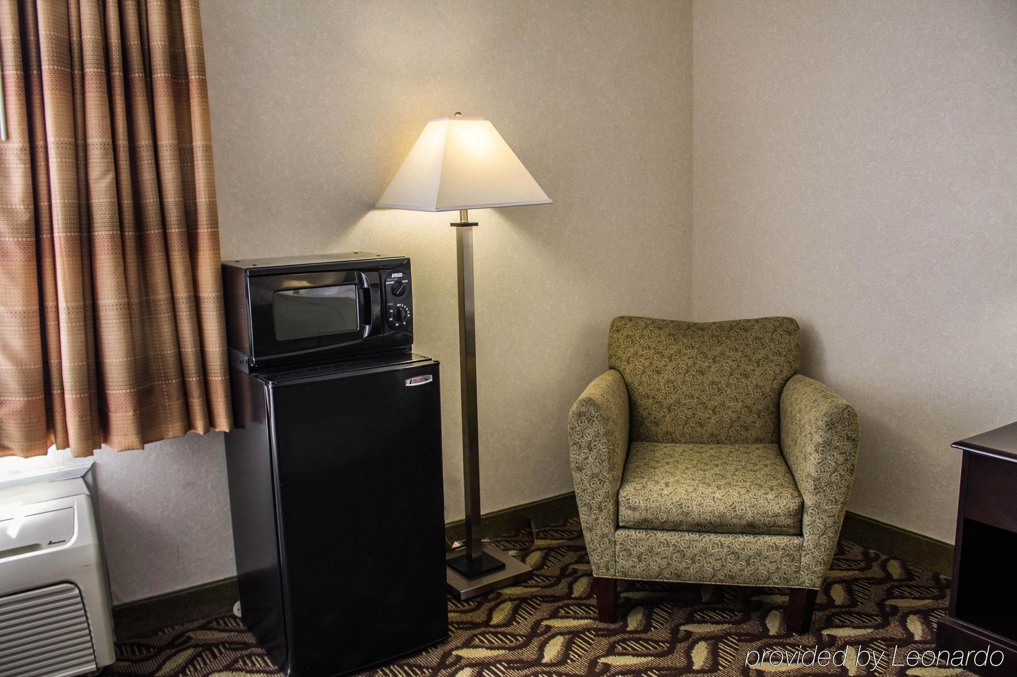 Quality Inn & Suites Mansfield Exterior foto